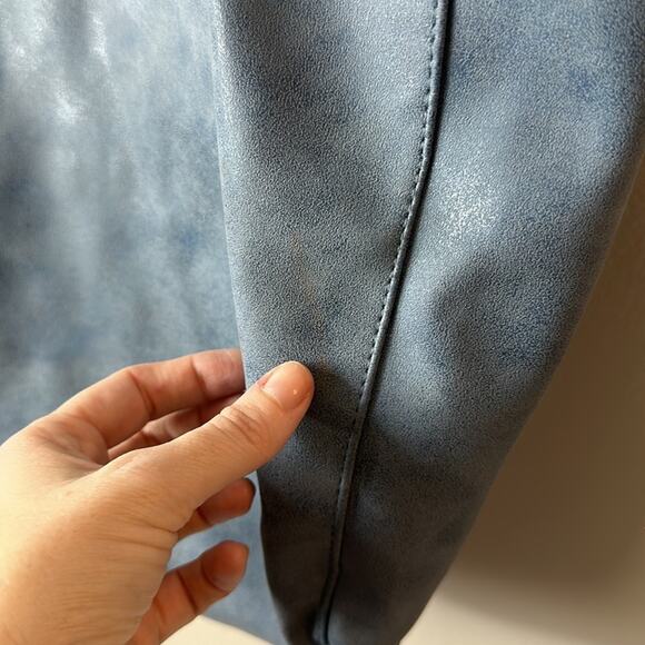 Saks Fifth Avenue Open Shopping Tote Faux Leather/Suede Blue Shoulder Bag 21x15 - Picture 4 of 13